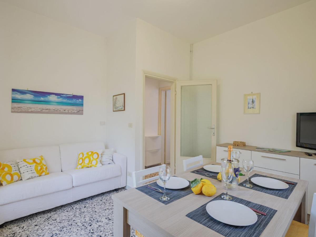 Holiday Home Manuela By Interhome Марина-ді-П'єтразанта Екстер'єр фото